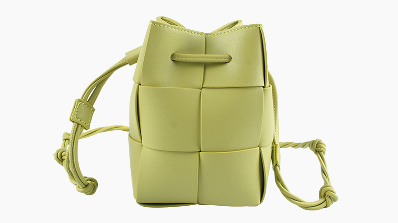 Do PU leather bags need to be placed in air-conditioned rooms